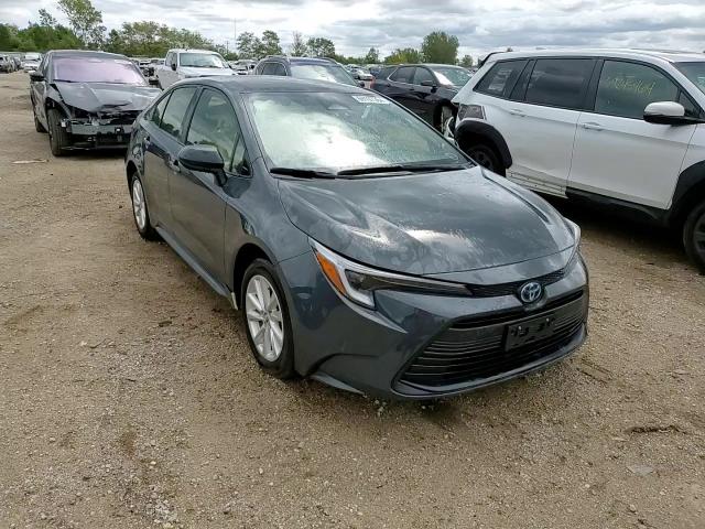 2024 Toyota Corolla Le VIN: JTDBCMFE3R3028882 Lot: 69107364