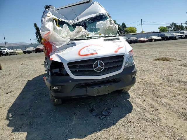 2018 Mercedes-Benz Sprinter 2500 VIN: WD3PE7CD1JP621354 Lot: 66901534