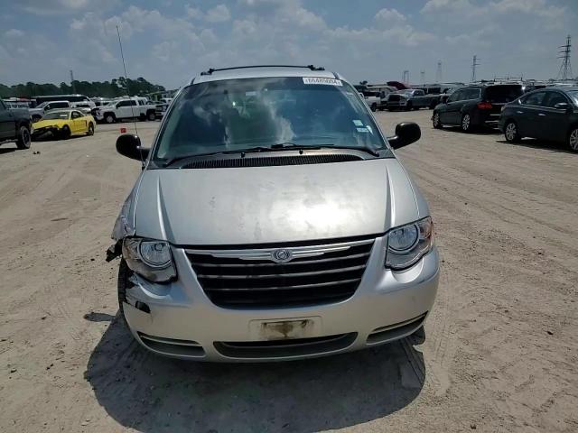 2005 Chrysler Town & Country Touring VIN: 2C4GP54L95R583998 Lot: 66485004