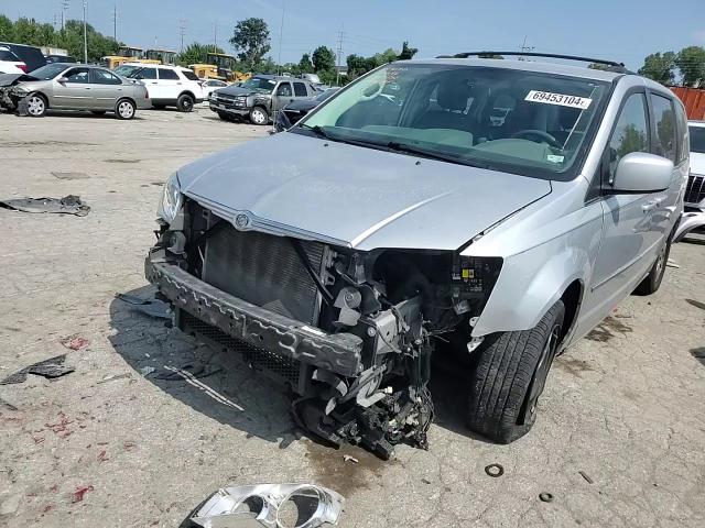 2A4RR5D19AR113394 2010 Chrysler Town & Country Touring