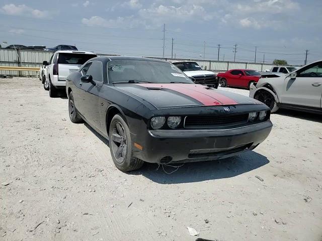 2010 Dodge Challenger Se VIN: 2B3CJ4DV9AH322819 Lot: 57610064