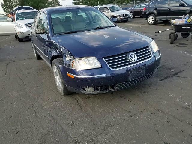 2002 Volkswagen Passat Glx 4Motion VIN: WVWTH63B82P070975 Lot: 69512334