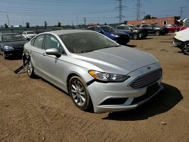 2017 Ford Fusion Se VIN: 3FA6P0H72HR414986 Lot: 68825594