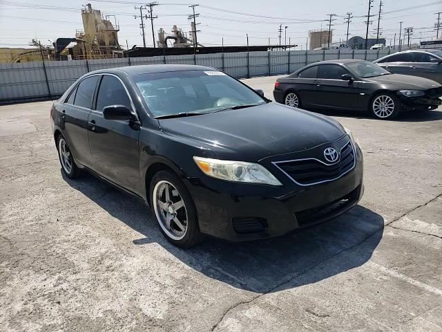 2011 Toyota Camry - Image 11