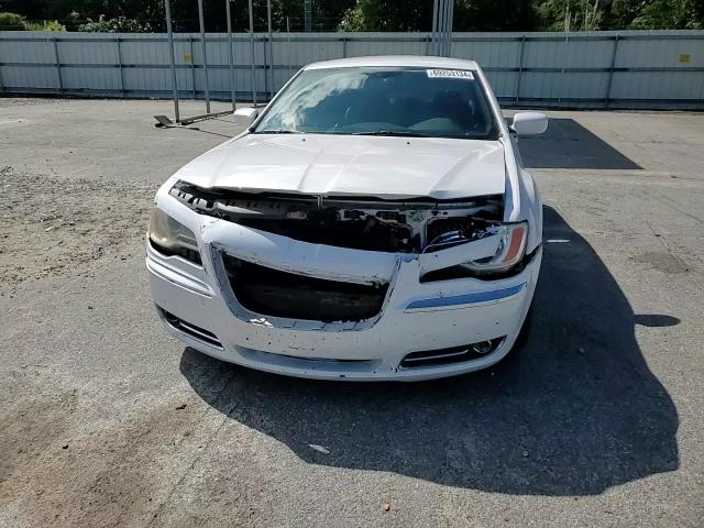 2013 Chrysler 300 - Image 11