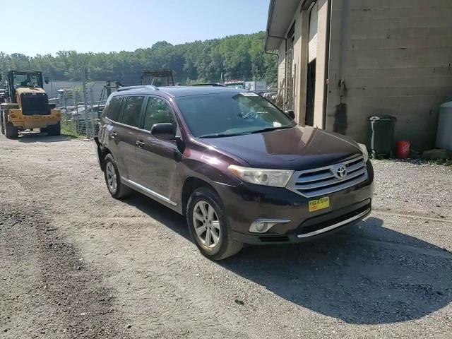 2013 Toyota Highlander Base VIN: 5TDBK3EH1DS227977 Lot: 68536364