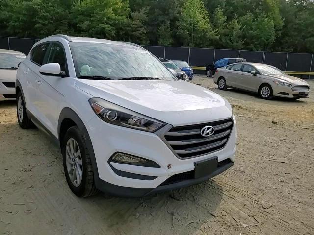 KM8J33A4XGU165261 2016 Hyundai Tucson Limited