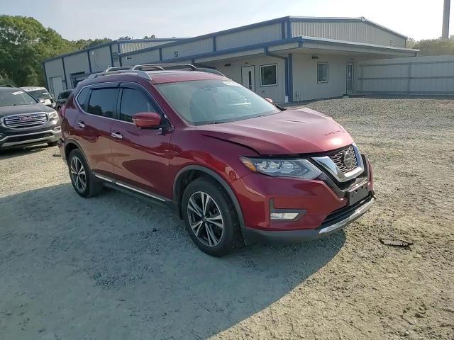 2018 Nissan Rogue - Image 12