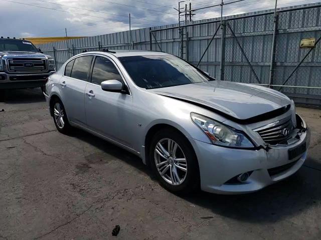 JN1CV6AR6FM522912 2015 Infiniti Q40