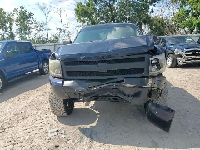 2011 Chevrolet Silverado - Image 10