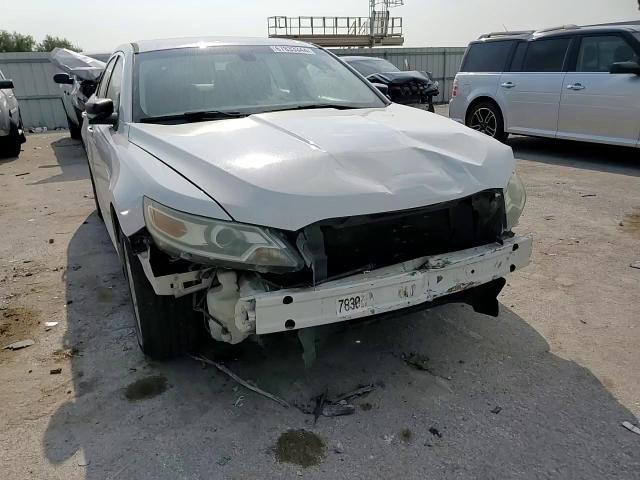 1FAHP2DW2BG145422 2011 Ford Taurus Se