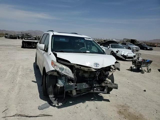 2013 Toyota Sienna Xle VIN: 5TDYK3DC1DS405242 Lot: 66152764