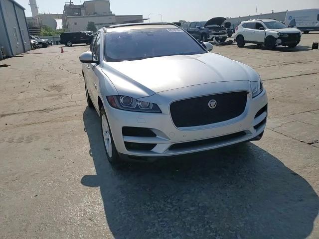 SADCJ2GX5JA282807 2018 Jaguar F-Pace Premium