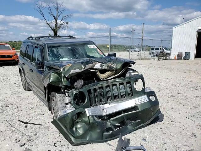 2008 Jeep Patriot Limited VIN: 1J8FT48W28D549584 Lot: 68112554