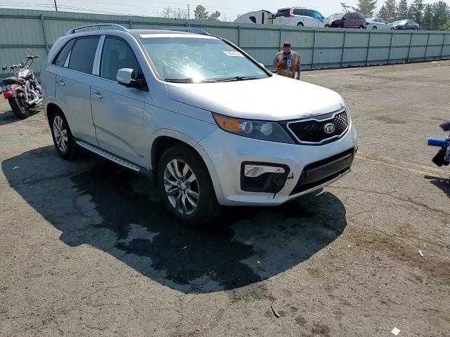 2013 Kia Sorento Sx VIN: 5XYKWDA21DG359730 Lot: 68885854