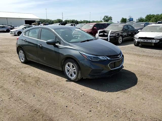 2018 Chevrolet Cruze - Image 10