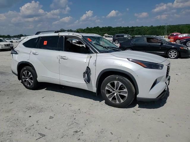 2022 Toyota Highlander Xle VIN: 5TDGZRBH8NS194597 Lot: 68501954