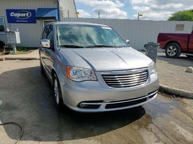 2015 Chrysler Town & Country Touring L VIN: 2C4RC1CG5FR590496 Lot: 70279015