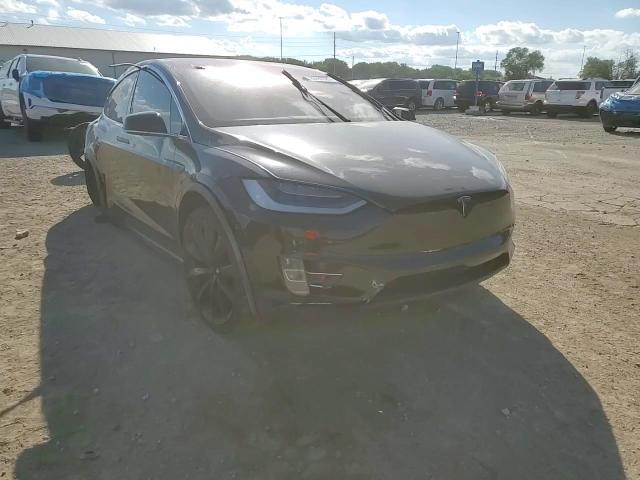 2016 Tesla Model X VIN: 5YJXCAE4XGFS00189 Lot: 69767535