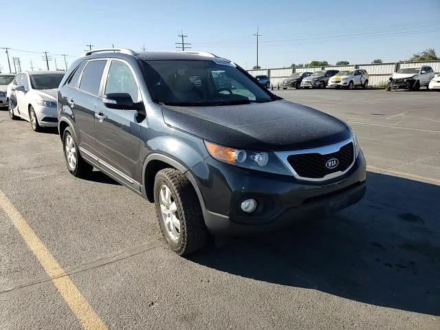 2012 Kia Sorento Base VIN: 5XYKT3A69CG266281 Lot: 69460615