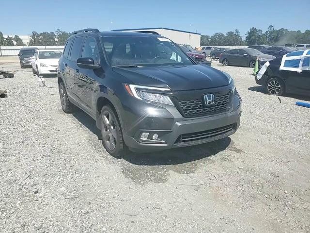 2021 Honda Passport Touring VIN: 5FNYF7H92MB004586 Lot: 70409535
