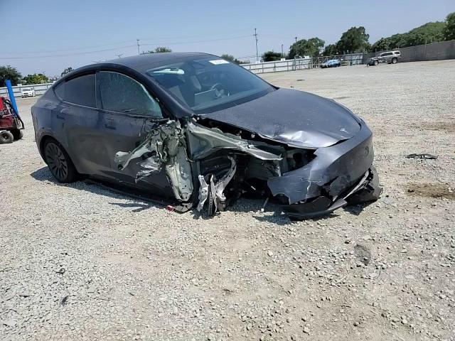 2024 Tesla Model Y VIN: 7SAYGDEE6RA246222 Lot: 68554185