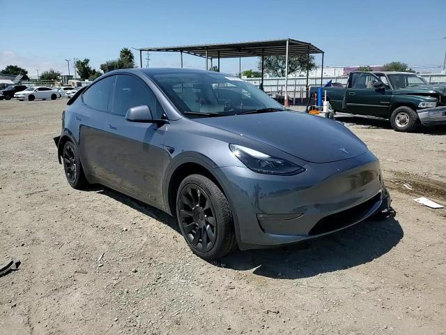 2023 Tesla Model Y VIN: 7SAYGDEE1PF829815 Lot: 69322795