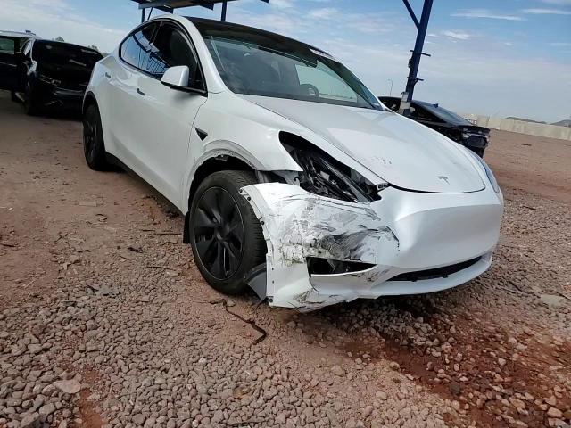 2025 Tesla Model Y VIN: 7SAYGDED5SF255090 Lot: 70425555