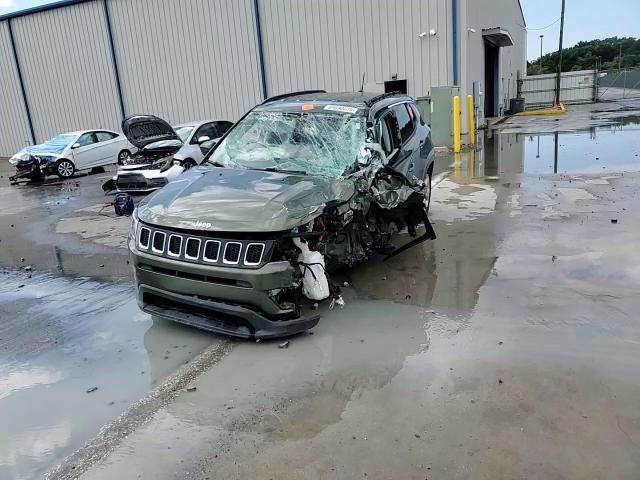 2021 Jeep Compass Latitude VIN: 3C4NJCBB8MT555841 Lot: 69690235