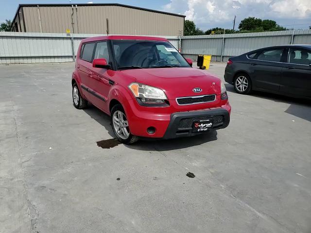 2010 Kia Soul + VIN: KNDJT2A27A7059580 Lot: 68260375