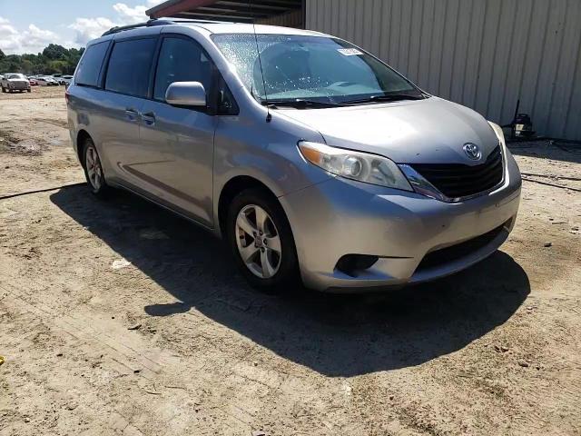 2012 Toyota Sienna Le VIN: 5TDKK3DC7CS267016 Lot: 70313585