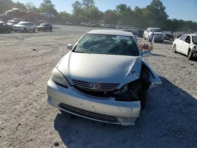 2005 Toyota Camry Le VIN: 4T1BE32K45U518232 Lot: 70376475