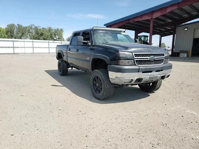 2005 Chevrolet Silverado K2500 Heavy Duty VIN: 1GCHK23225F853171 Lot: 70567865