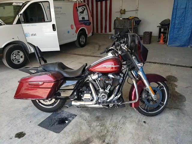 2017 Harley-Davidson Flhx Street Glide VIN: 1HD1KBC1XHB696251 Lot: 68526845