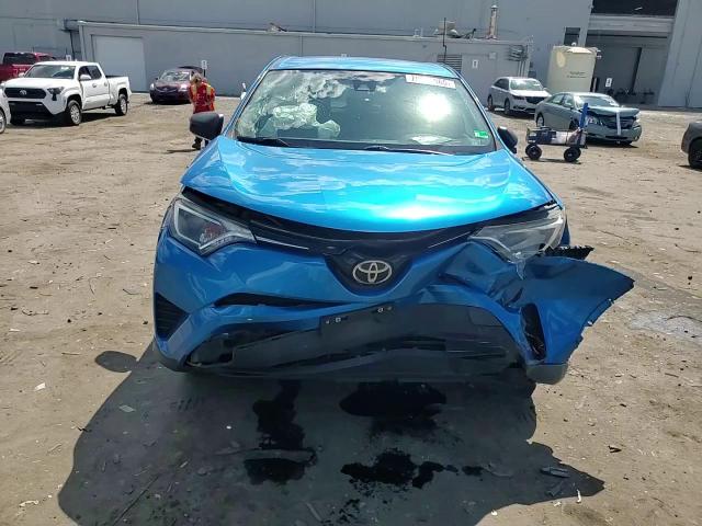 2017 Toyota Rav4 Le VIN: JTMBFREV7HJ173195 Lot: 70665565