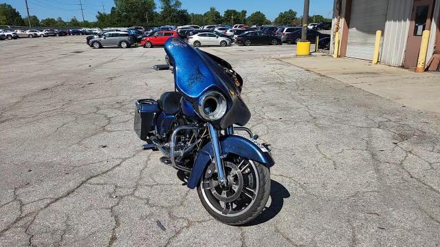 2011 Harley-Davidson Flhx VIN: 1HD1KB419BB653719 Lot: 68856655