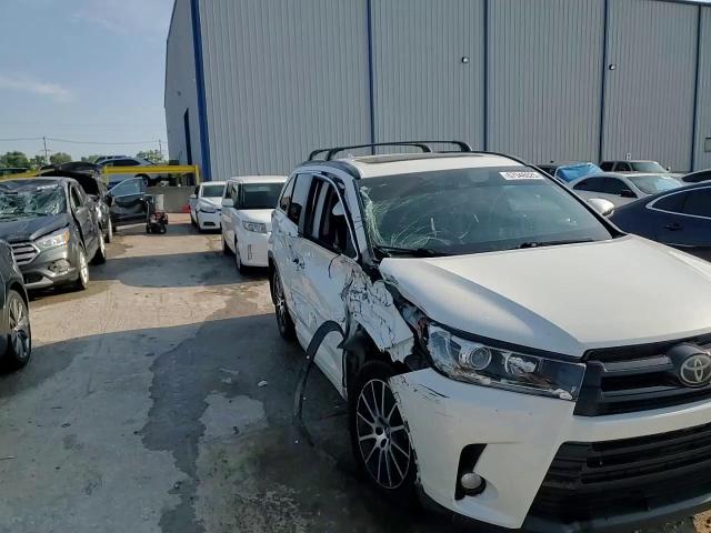 2018 Toyota Highlander Se VIN: 5TDJZRFH6JS537465 Lot: 67946025