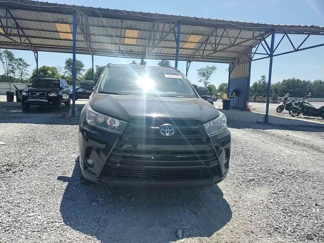 2019 Toyota Highlander Se VIN: 5TDJZRFH4KS961695 Lot: 70667325