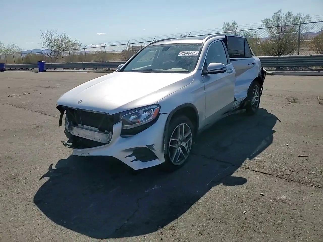 Фото: WDC0G4JB9GF015763