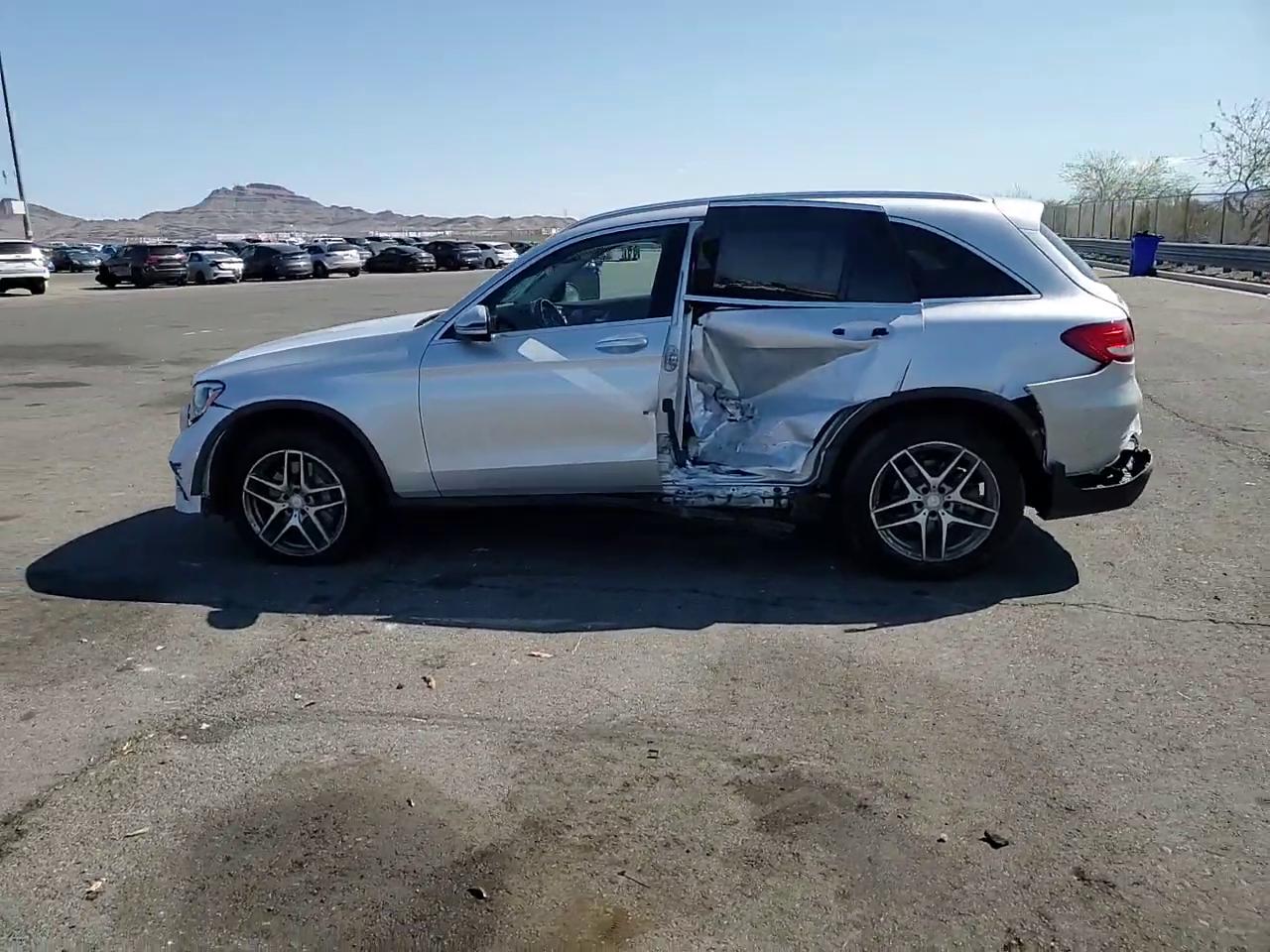 Фото: WDC0G4JB9GF015763