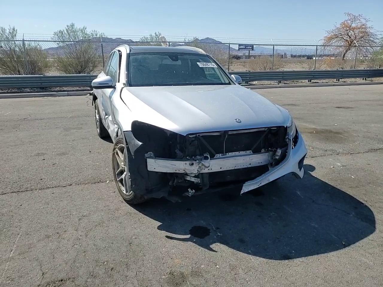 Фото: WDC0G4JB9GF015763