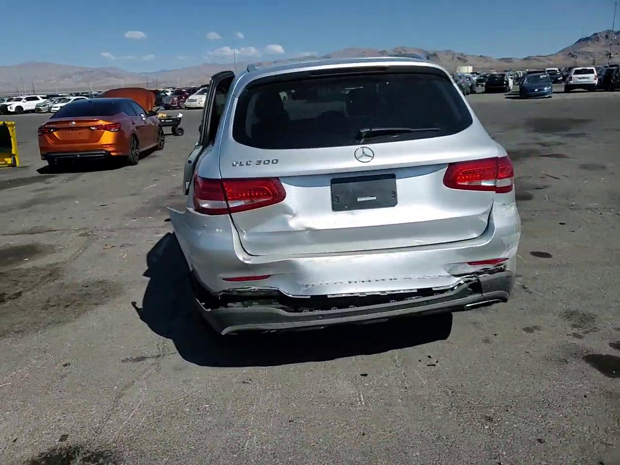 Фото: WDC0G4JB9GF015763