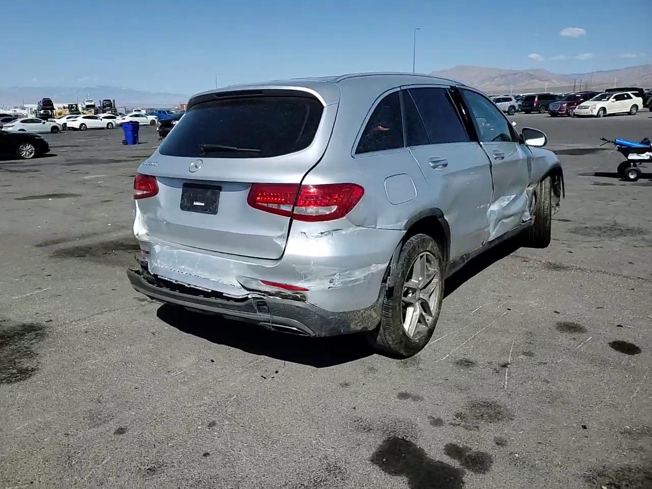 Фото: WDC0G4JB9GF015763