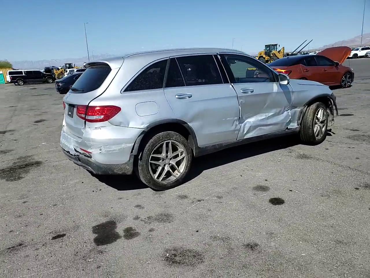 Фото: WDC0G4JB9GF015763