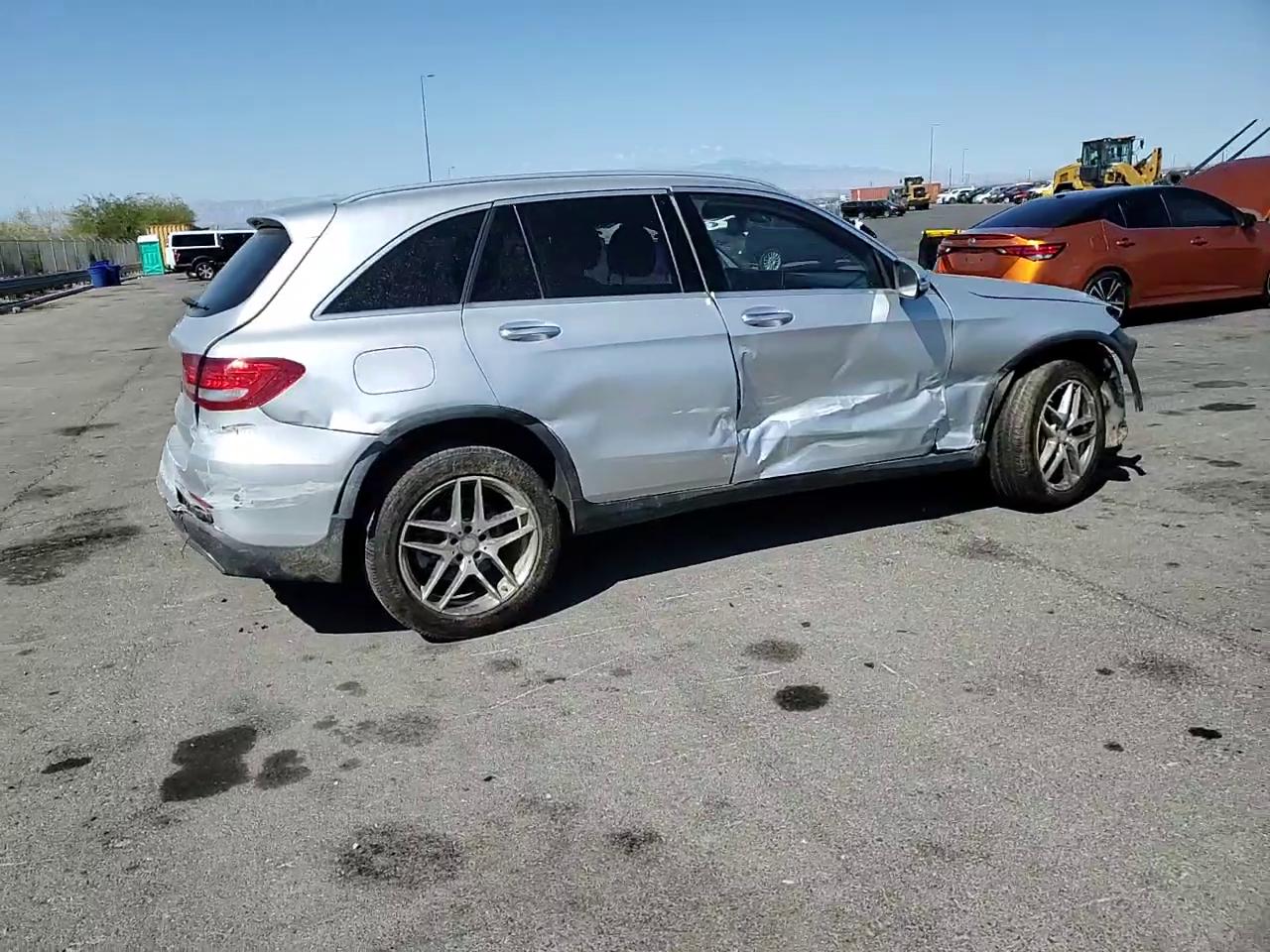 Фото: WDC0G4JB9GF015763