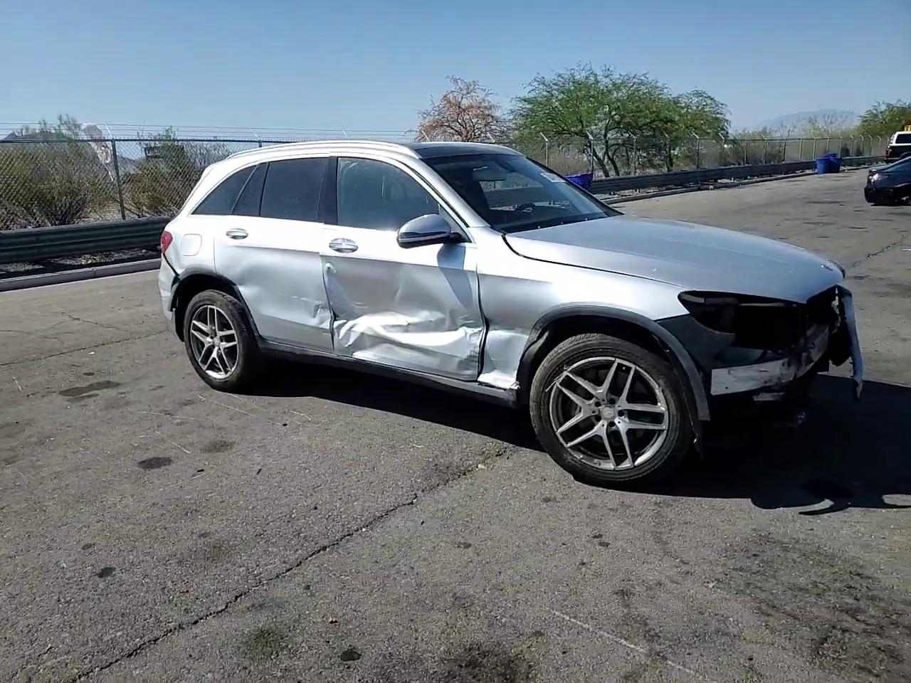 Фото: WDC0G4JB9GF015763