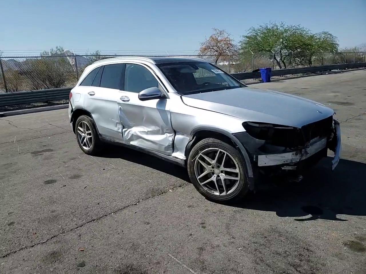 Фото: WDC0G4JB9GF015763