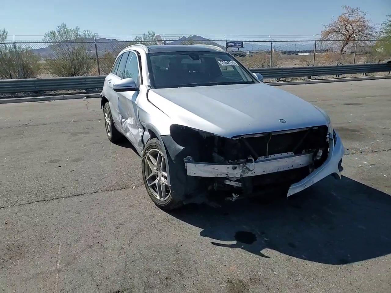 Фото: WDC0G4JB9GF015763