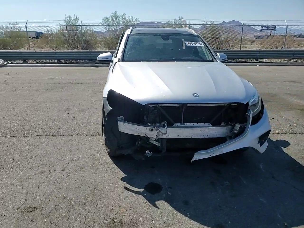 Фото: WDC0G4JB9GF015763