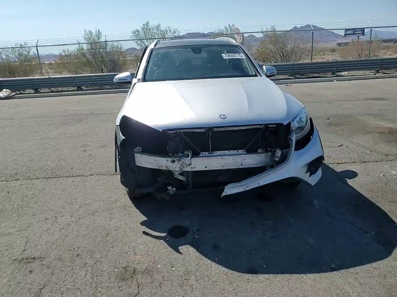 Фото: WDC0G4JB9GF015763